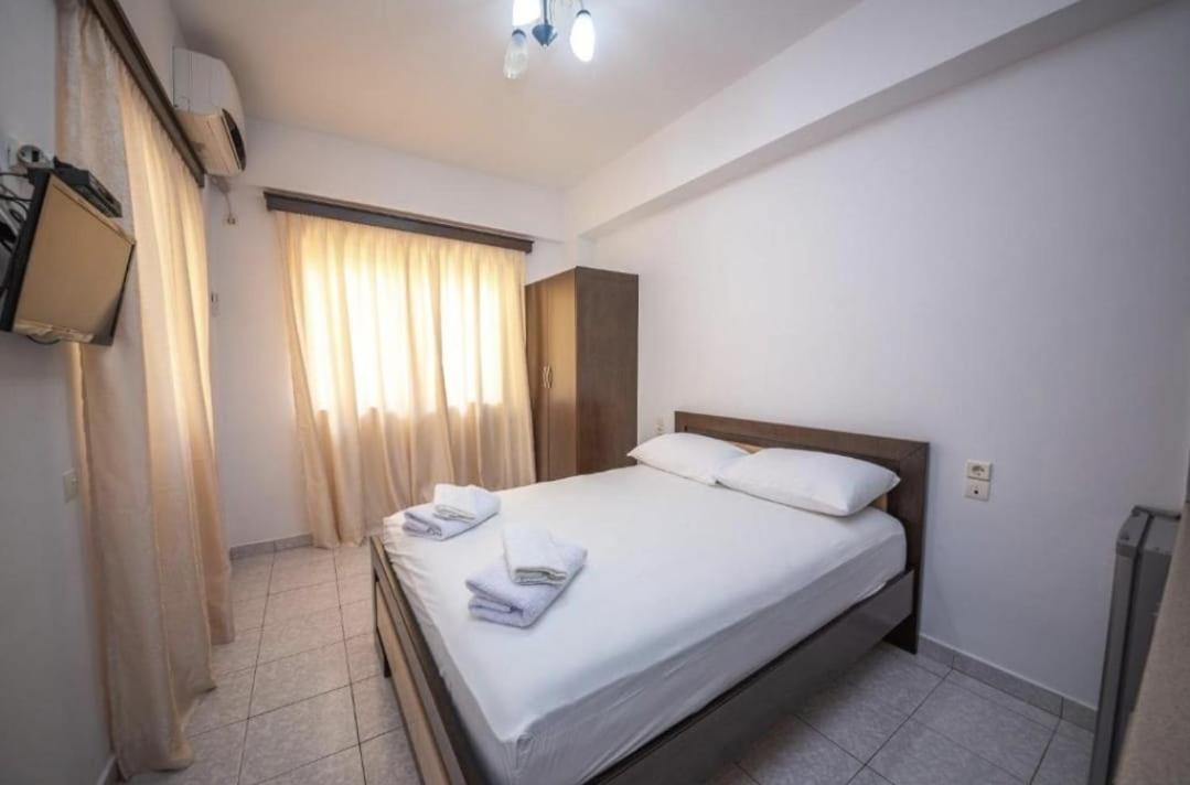 סרנדה Rooms By Klajdi מראה חיצוני תמונה