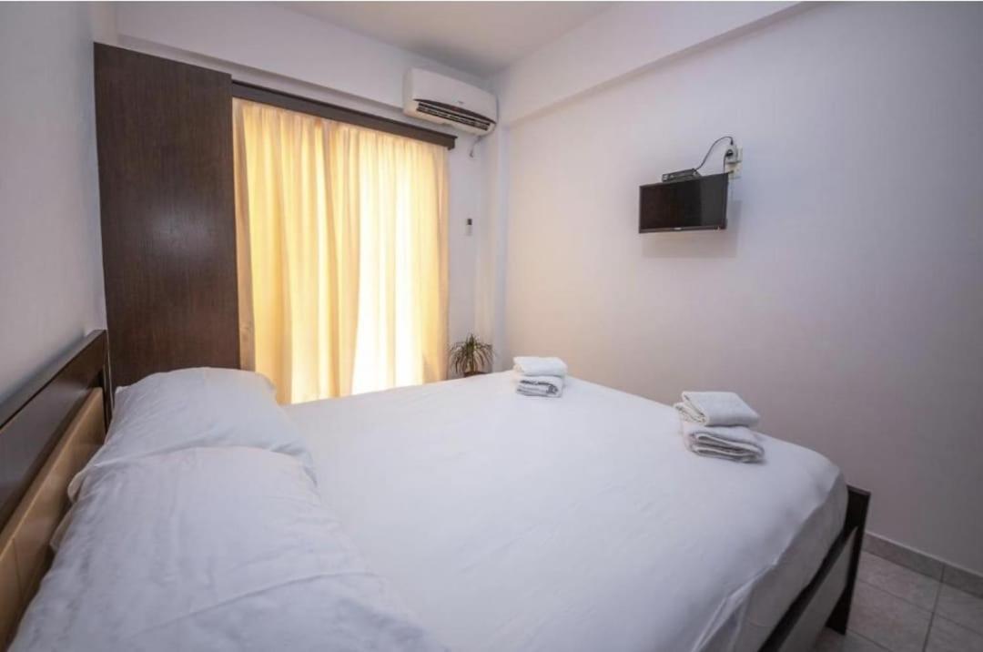 סרנדה Rooms By Klajdi מראה חיצוני תמונה