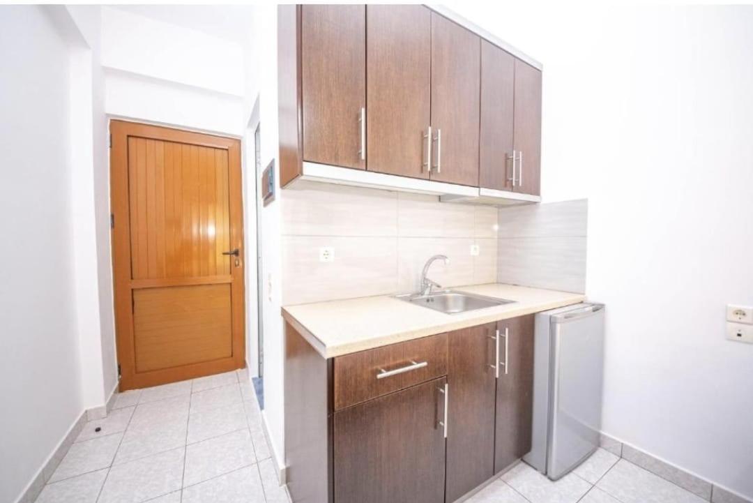סרנדה Rooms By Klajdi מראה חיצוני תמונה