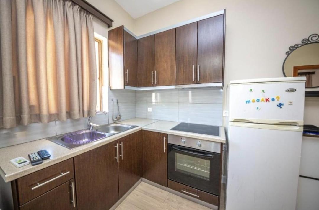 סרנדה Rooms By Klajdi מראה חיצוני תמונה
